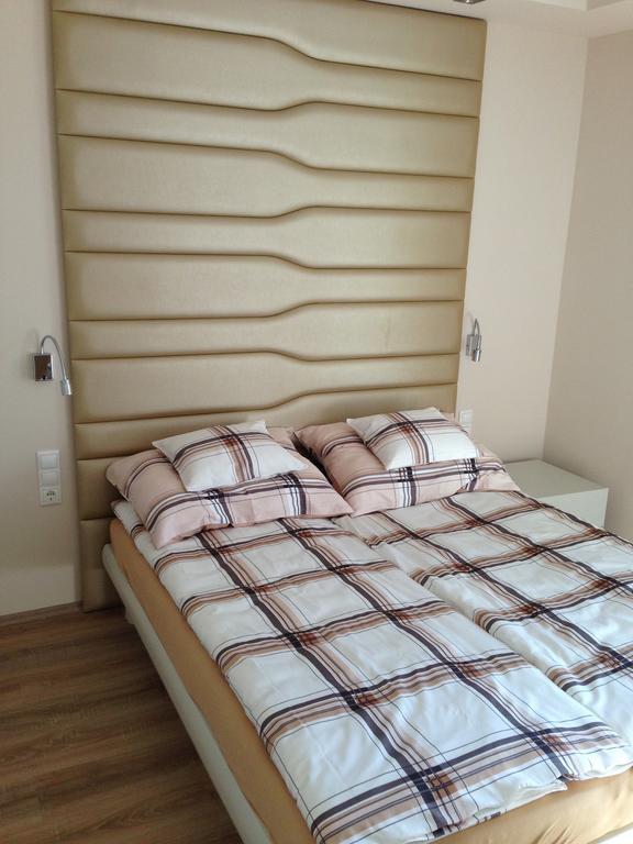 Villa Park Apartman Balatonfüred Стая снимка